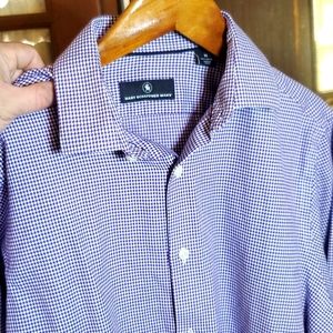 Hart Schaffner mens dress shirt, size M. Excellent condition, 100% Egyptian cot